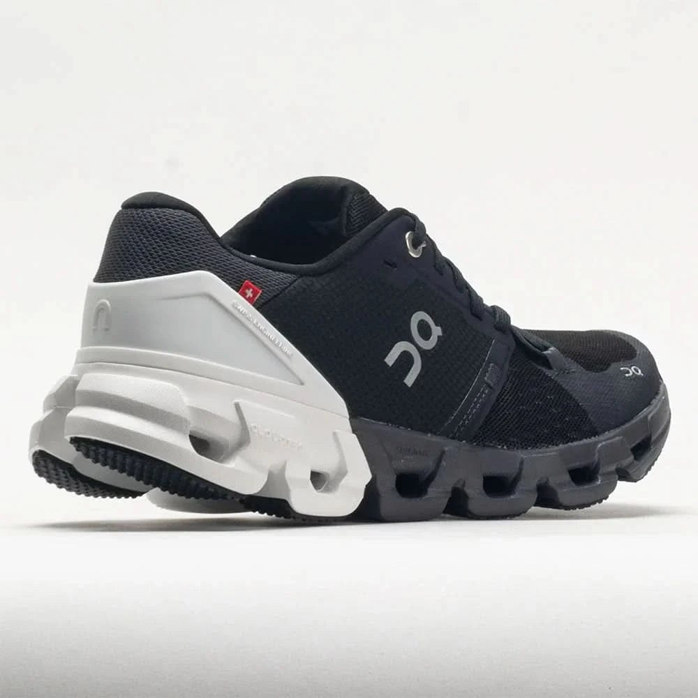 On Cloudflyer 4 Women's Black/White - Onsrunners