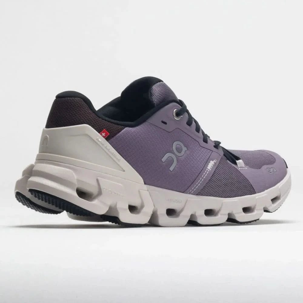 On Cloudflyer 4 Women's Shark/Pearl - Onsrunners