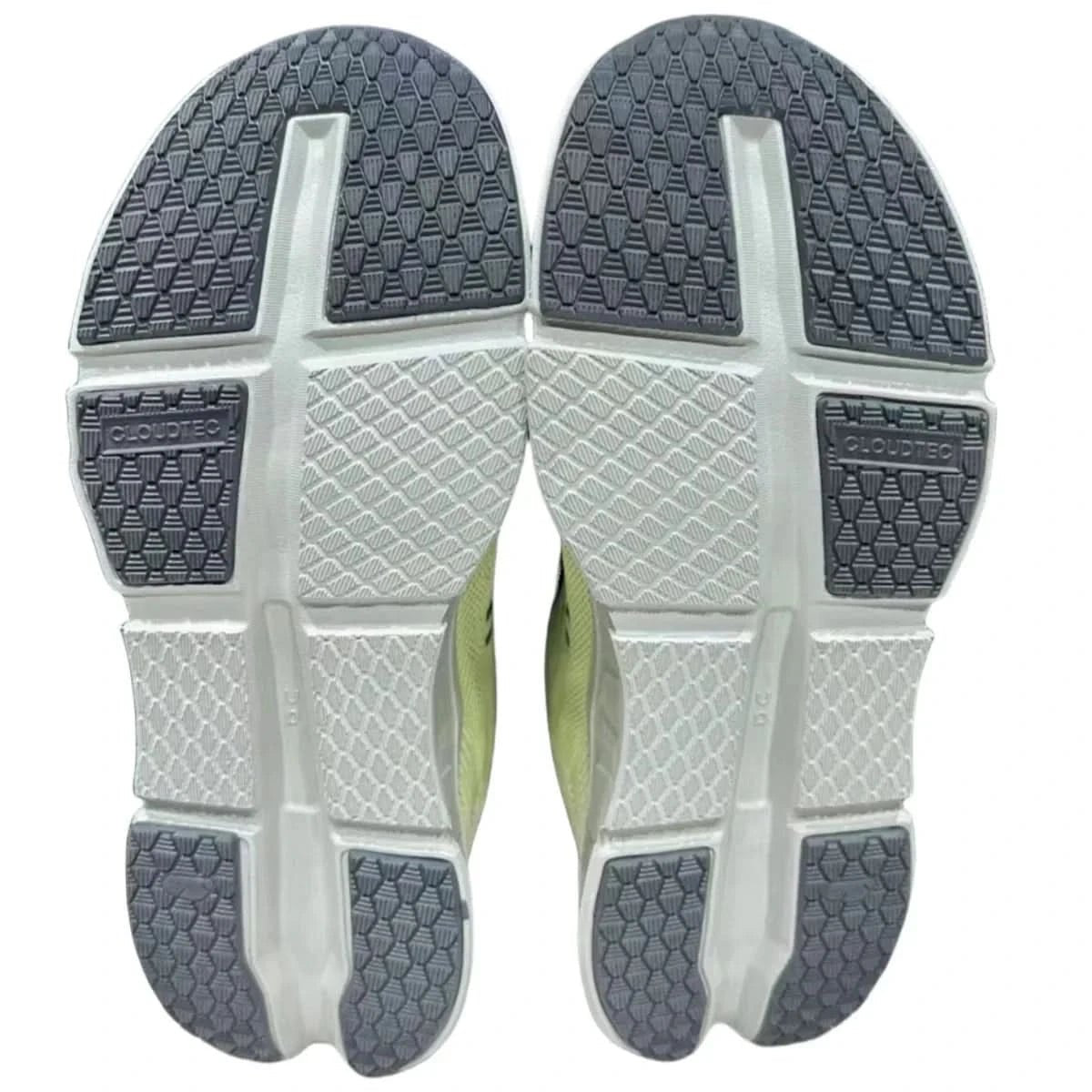 On Cloudgo Men's Grass yellow yarn - Onsrunners
