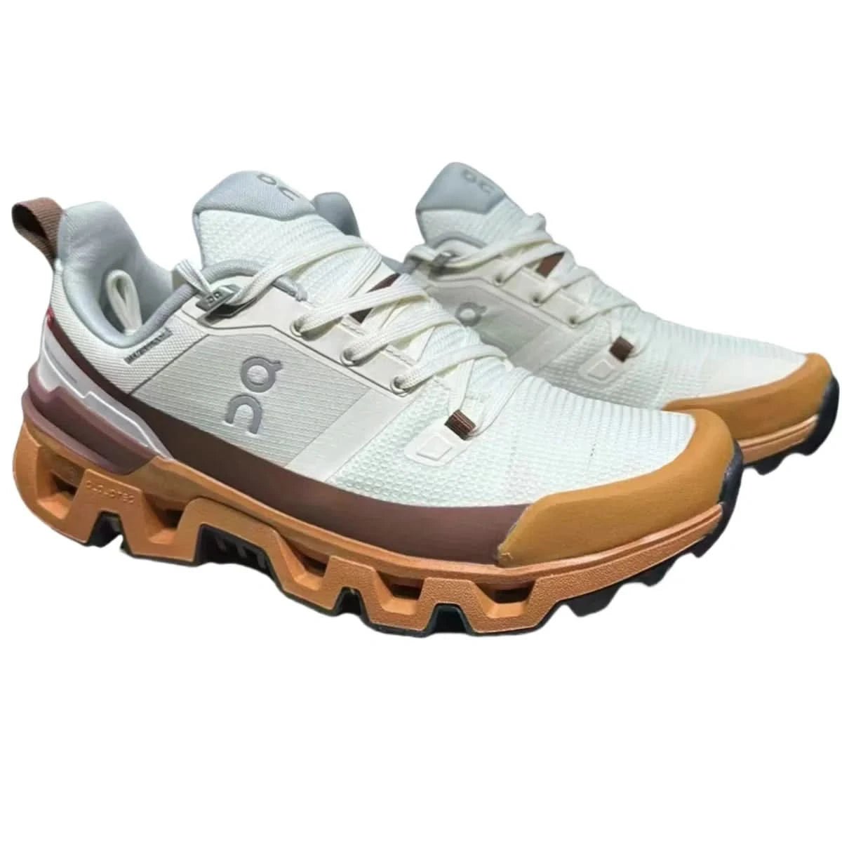 On Cloudwander Waterproof Men's White - Onsrunners