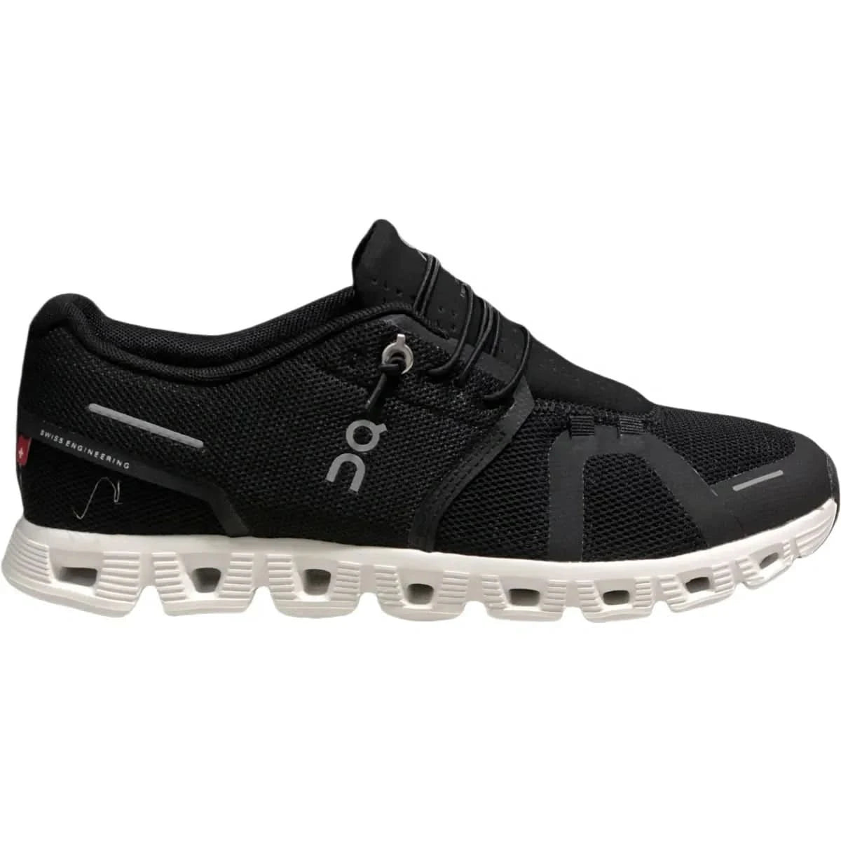 On Cloud 5 Women's Black and white - Onsrunners