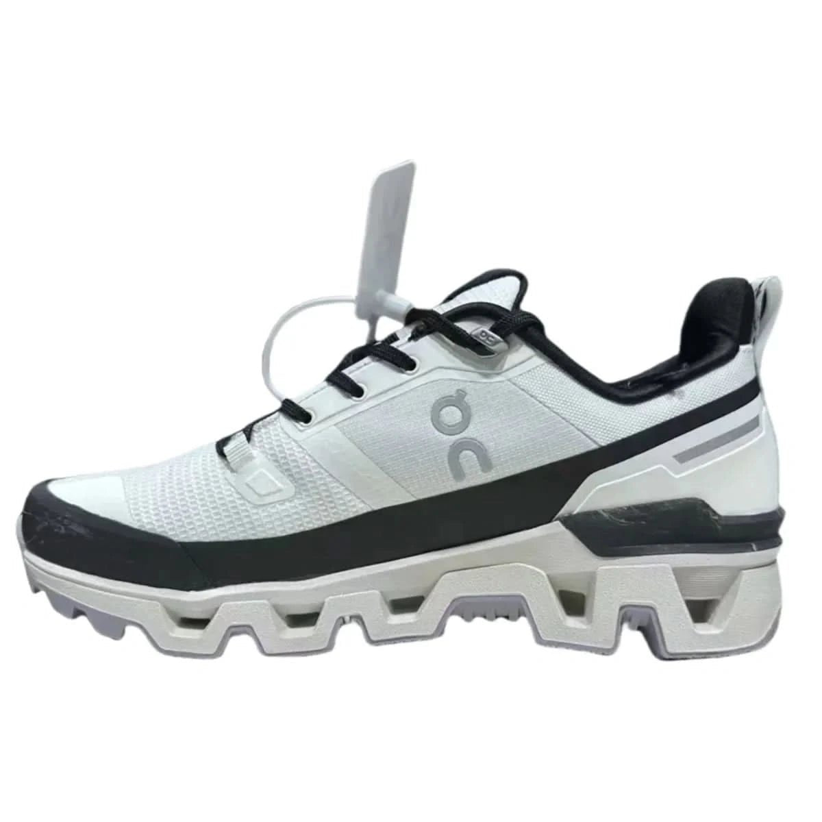 On Cloudwander Waterproof Men's Black/White - Onsrunners