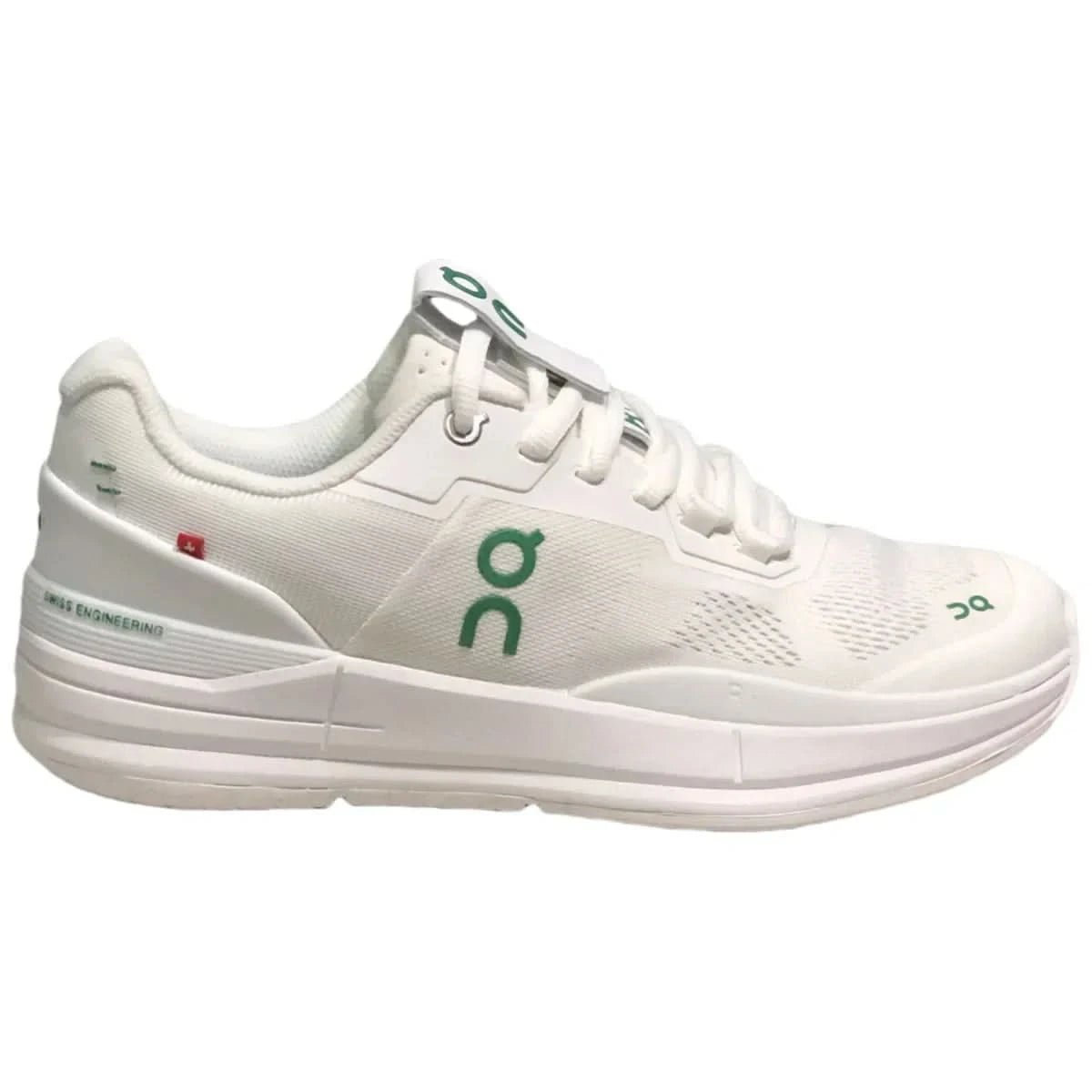 On The Roger Pro Women's White - Onsrunners